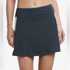 Lole cross court Navy skort (size L)